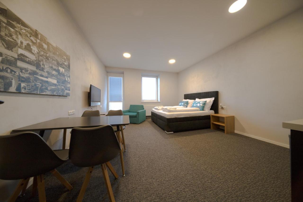 Replay Apartment *